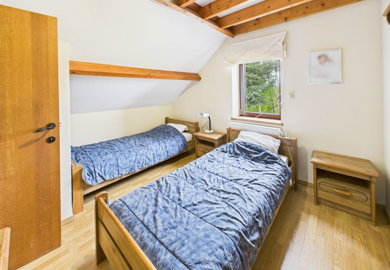Huis in Opont - Le Refuge by Charles
