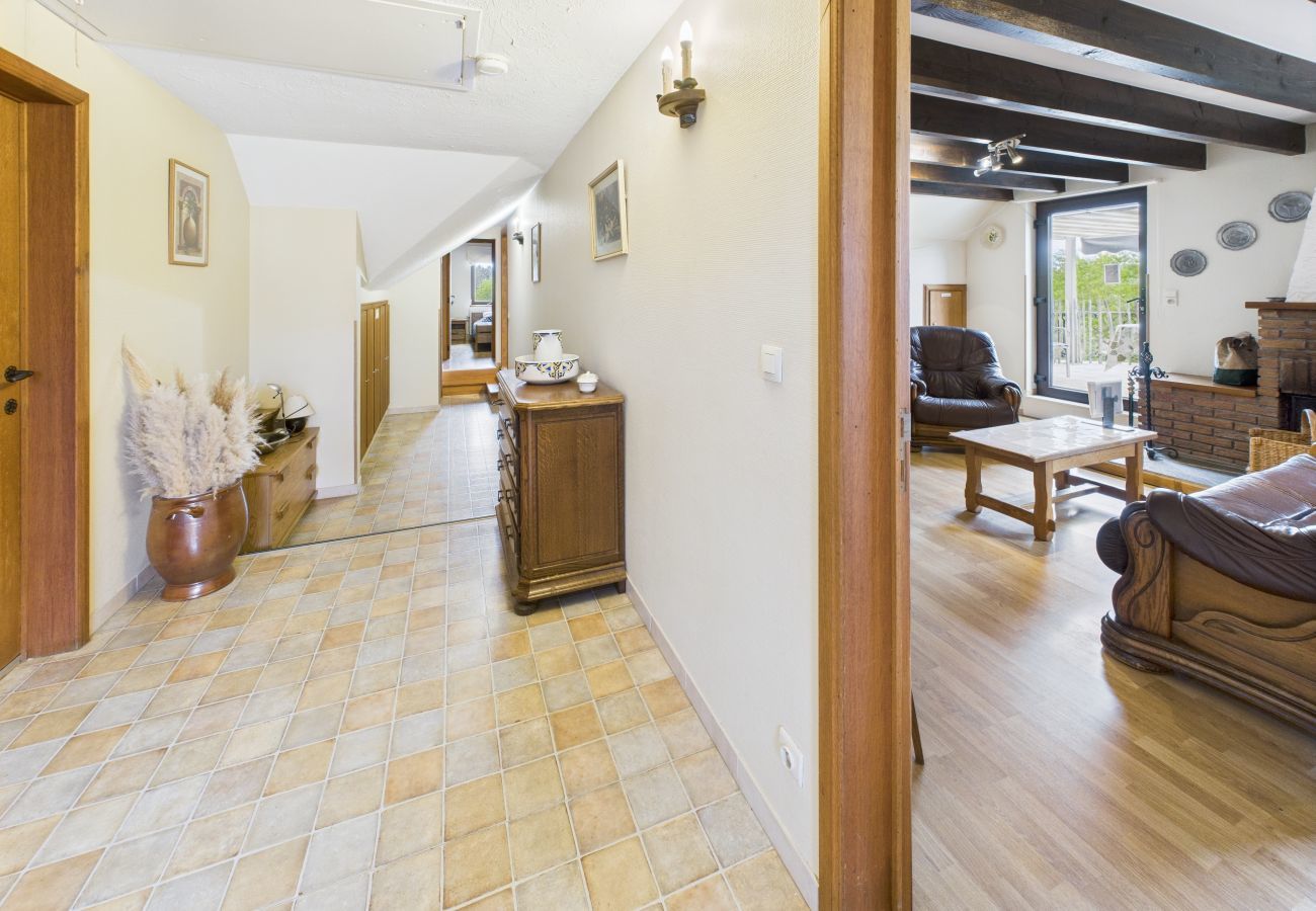 House in Opont - Le Refuge by Charles