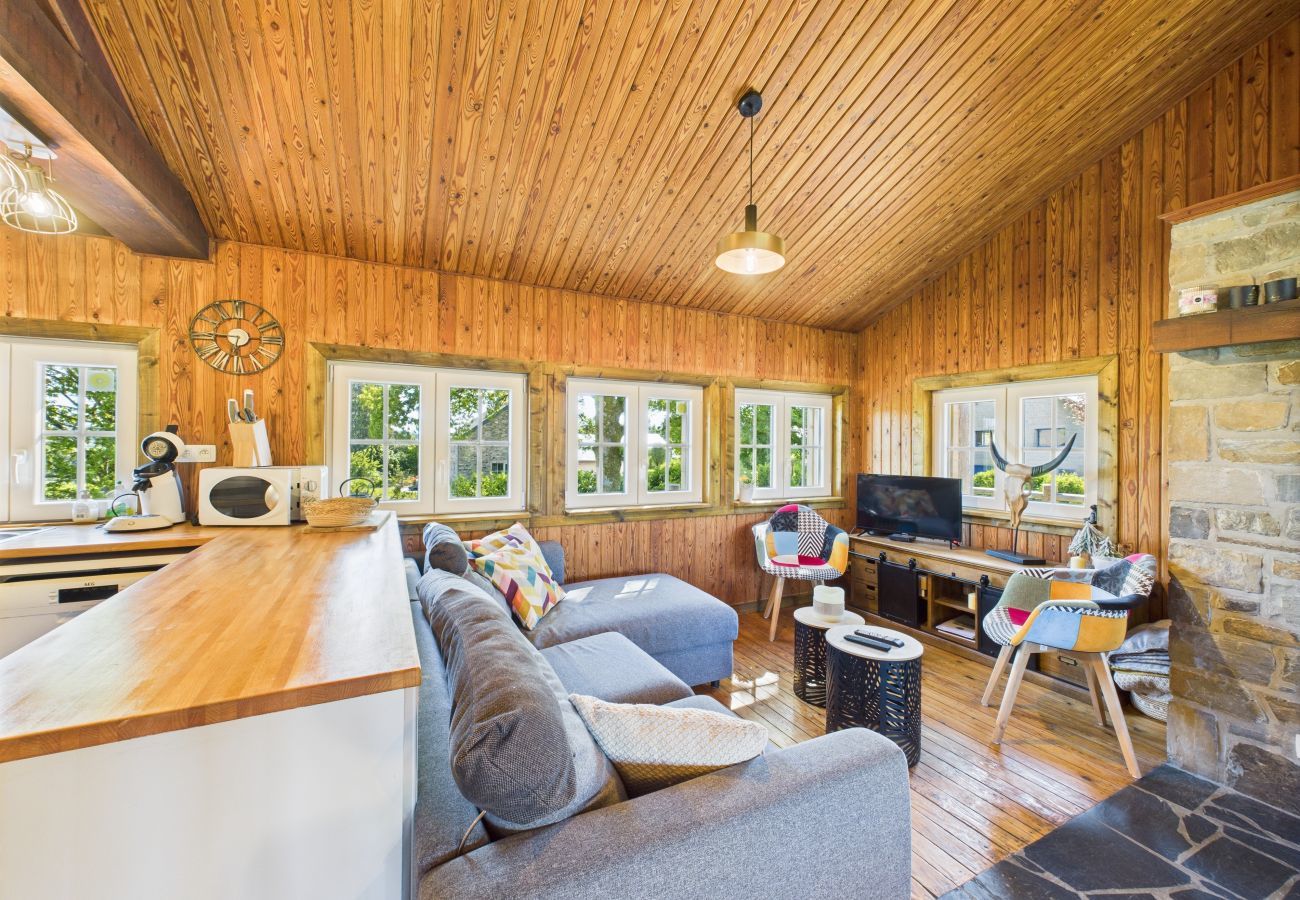 Chalet in Hatrival - Le P'ti Prins by Lisby