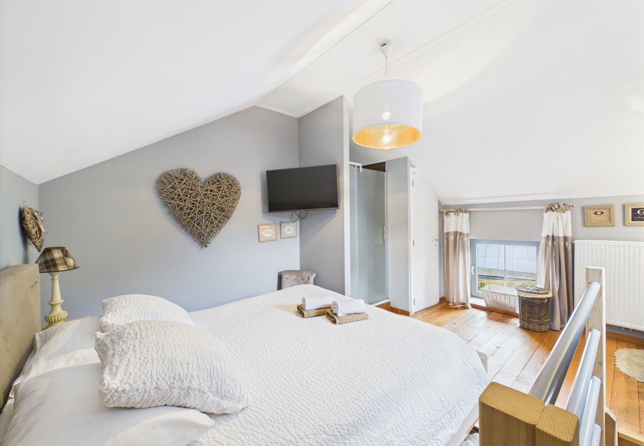 Maison mitoyenne à Opont - La Bergerie Romantique