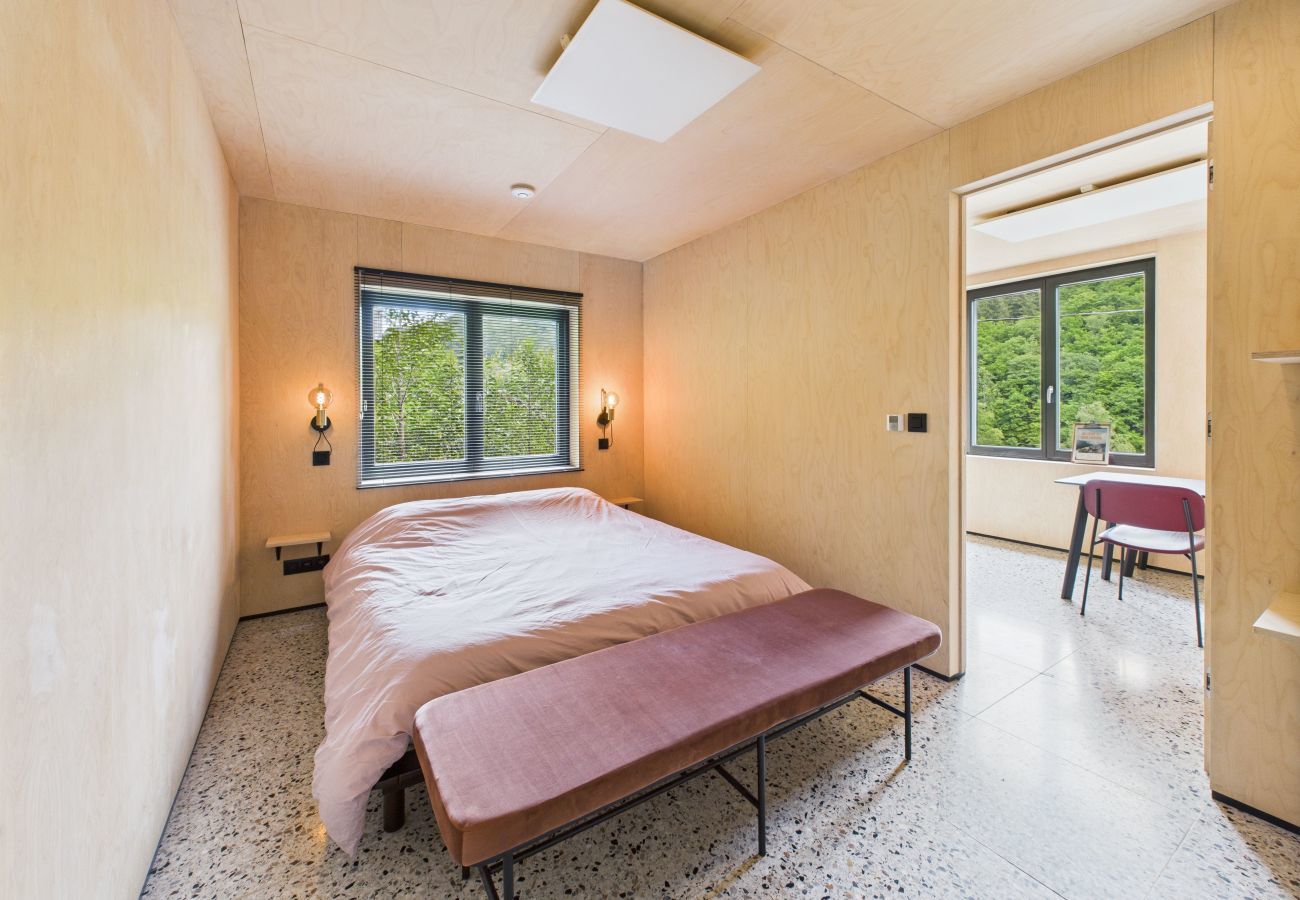 Chalet à Poupehan - Cabin vr 4, zicht Semois-rivier!